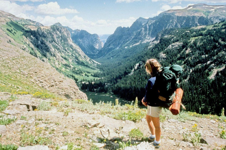 1200px-Backpacking_in_Grand_Teton_NP-NPS