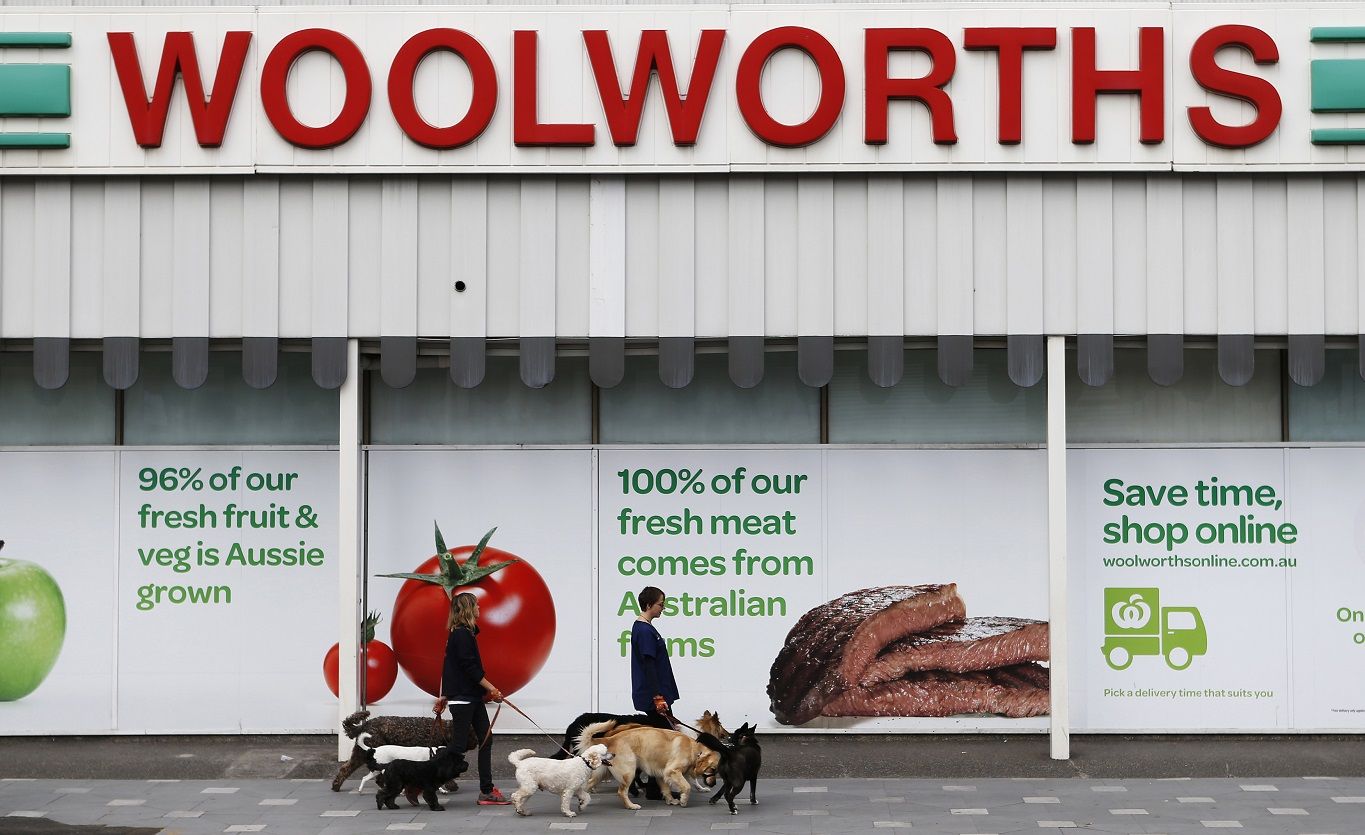 Coles accuses Woolworths of Anzac Day trading hours breach