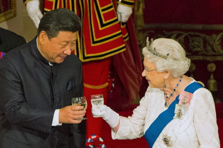 Chinese President Xi Jinping with Queen Elizabeth II