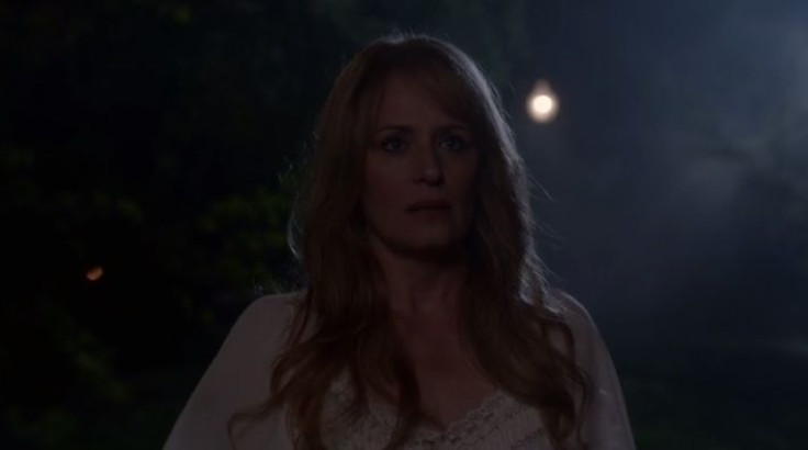 Mary Winchester (Samantha Smith) in "Supernatural"