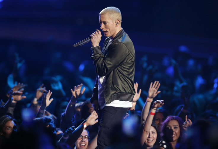 Eminem promotes Shady Wars