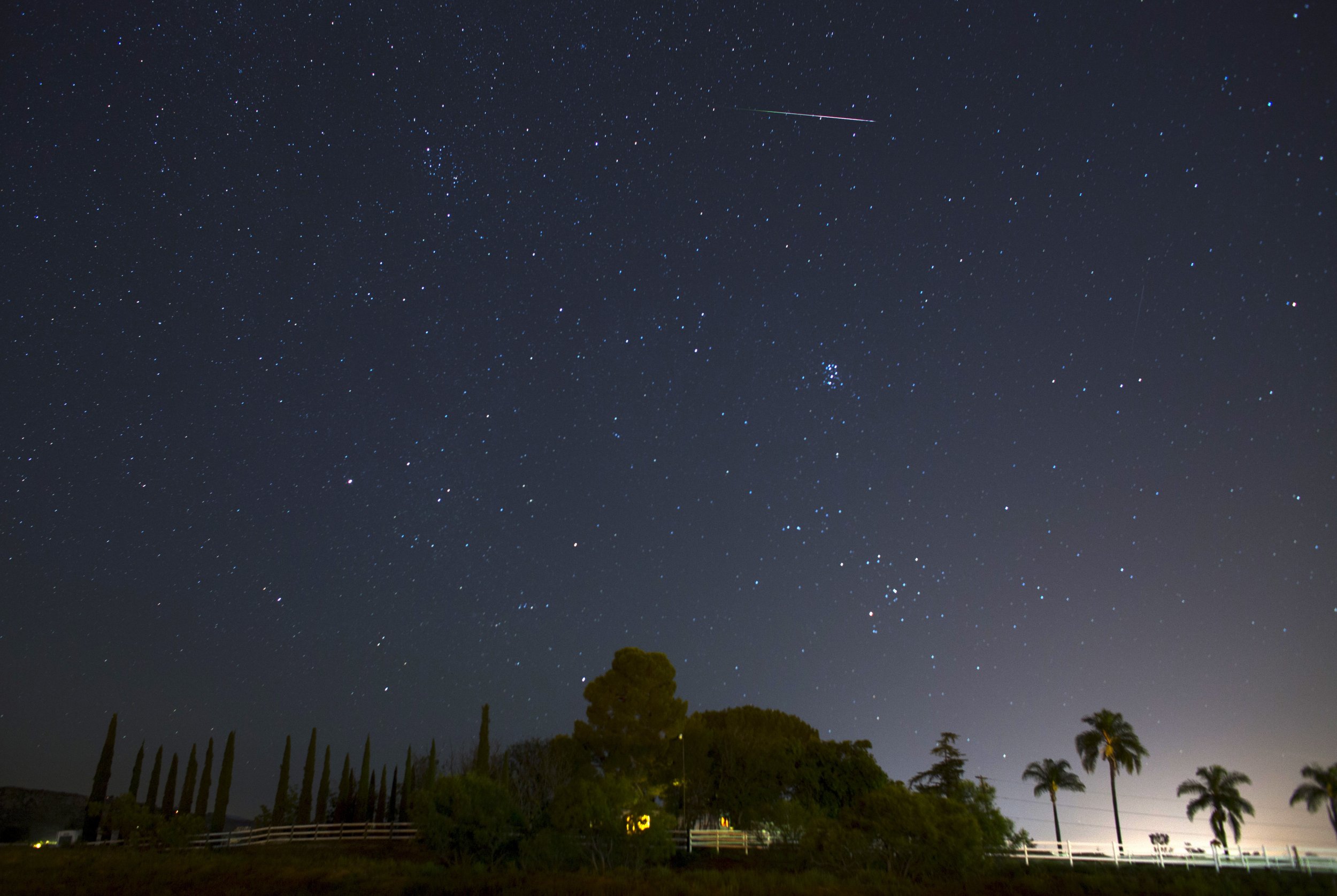 Perseid meteor shower Australia Stargazers must head north to witness