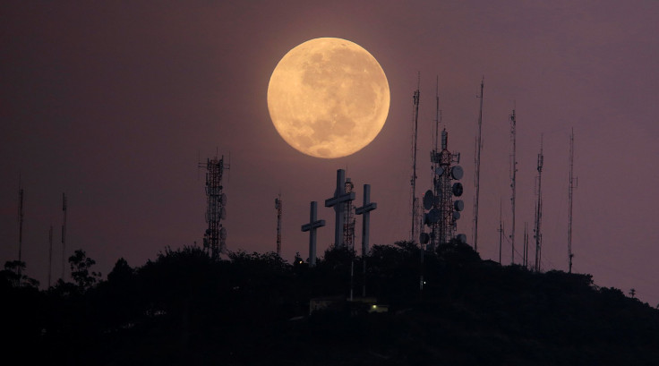 Full moon in Cali, Colombia