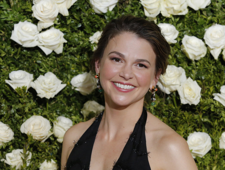 Younger star Sutton Foster RTS16MLO
