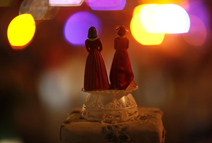 Two bride figurines