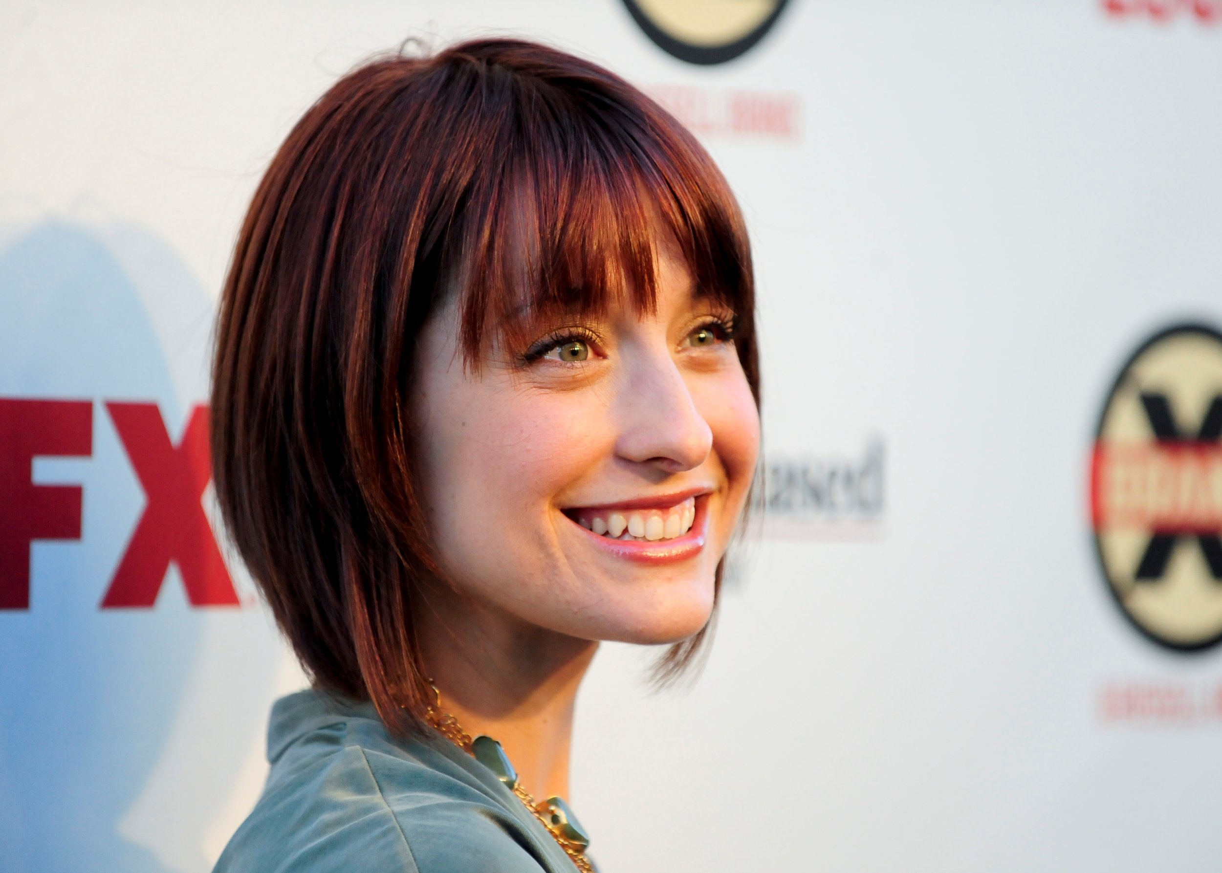 ‘smallville Star Allison Mack Charged With Sex Trafficking