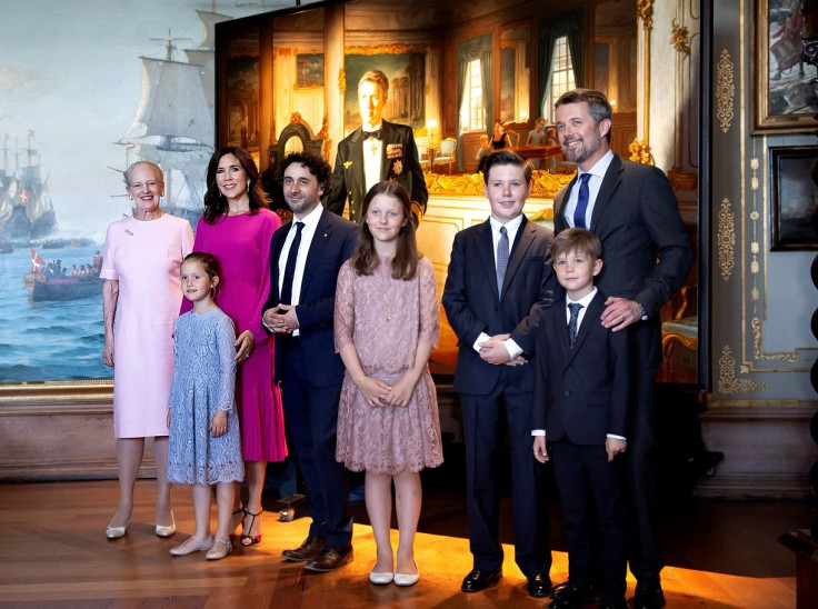 Queen Margrethe, Crown Princess Mary, Ralph Heimans, Princess Josephine, Princess Isabella, Prince Christian, Prince Vincent and Crown Prince Frederik