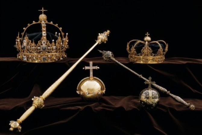 Crowns of Swedish King Charles IX and Queen Christina and the royal orb were taken by thieves in speedboat heist