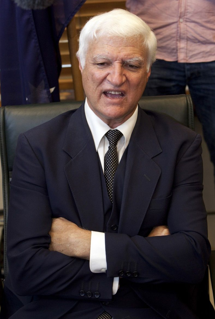 Bob Katter speaks during a news conference in his parliamentary office in Canberra, September 7, 2010.