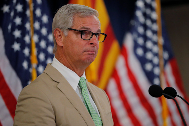 Rick Davis reads a letter from US Senator John McCain