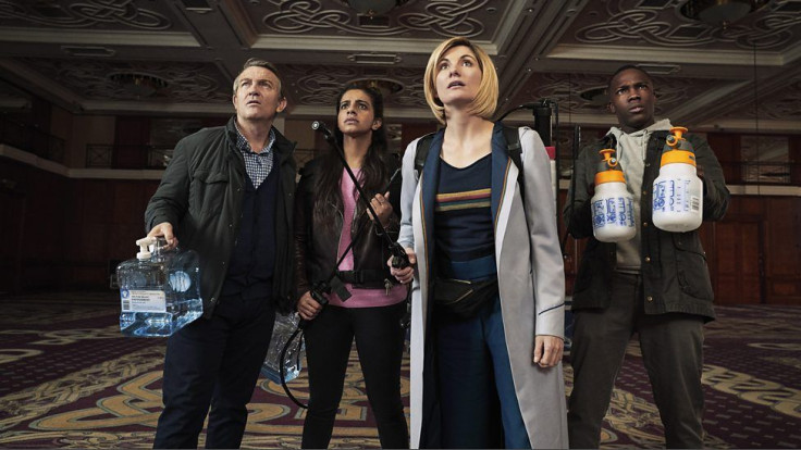 Graham (Bradley Walsh), Yaz (Mandip Gill), The Doctor (Jodie Whittaker) and Ryan (Tosin Cole) in "Doctor Who" 11x04 "Arachnids in the UK