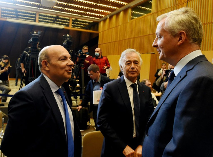 French Finance Minister Bruno Le Maire (right) discusses the way ahead with French Aerospace Industries Association chairman and Dassault Aviation CEO Eric Trappier (left) and aerospace supplier Safran's CEO Philippe Petitcolin (centre)