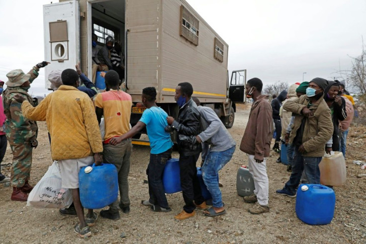 Hundreds have been at arrested at the South African border trying to smuggle groceries and fuel back to Zimbabwe