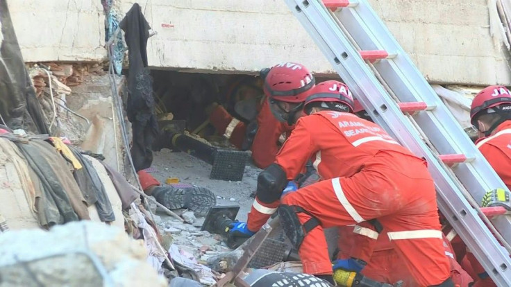 Turkey: Rescue efforts continue after major quake