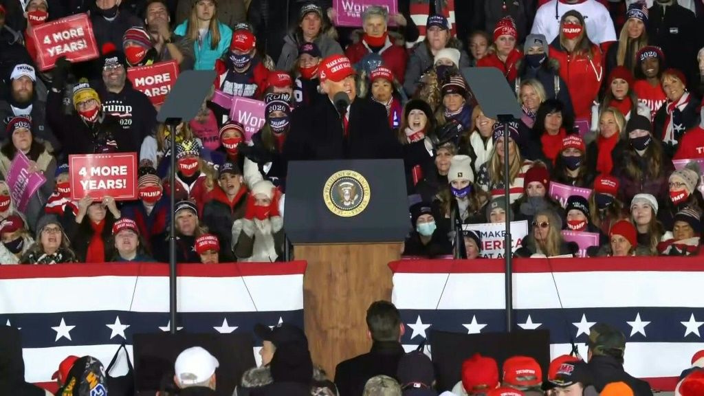 Trump Wraps Up Campaign With Late-night Michigan Rally