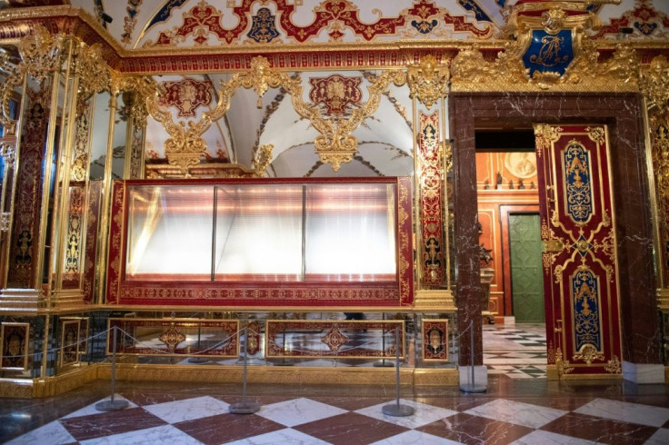The robbers snatched priceless 18th-century jewellery from the collection of the Saxon ruler August the Strong