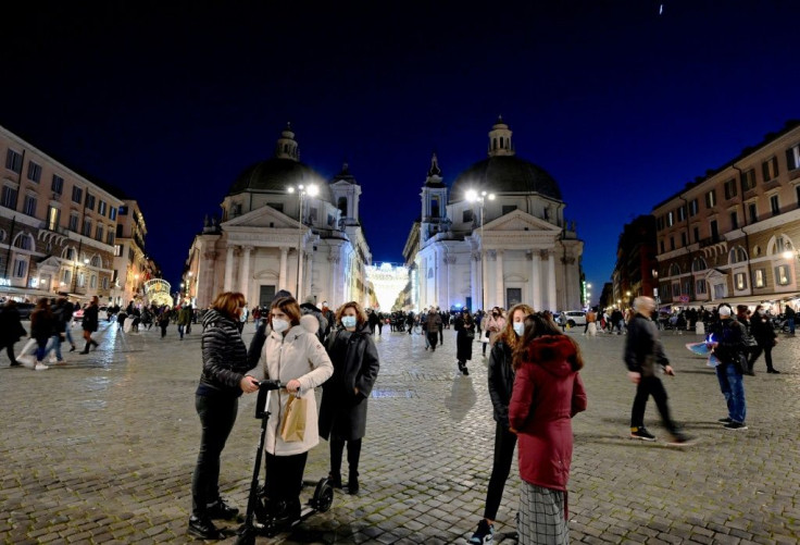 Italians will have to prepare for Christmas under new strict virus restrictions