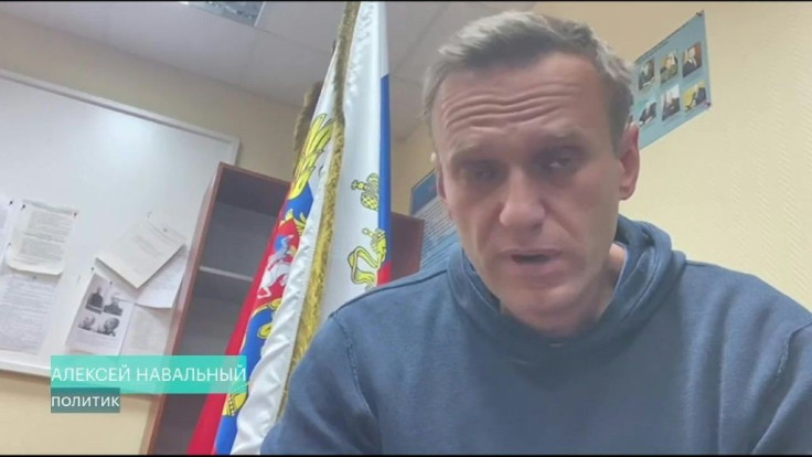 Navalny calls for Russians to 'take to the streets'Â 