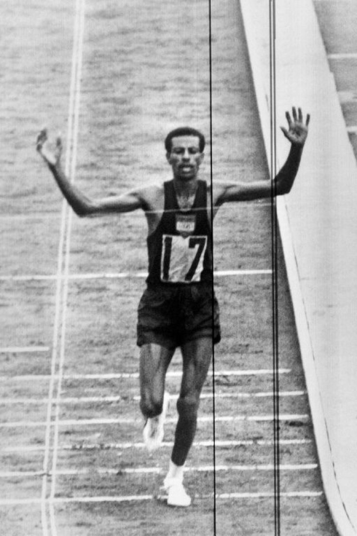 Ethiopia's Abebe Bikila wins his second Olympic marathon in a row in Tokyo on October 21, 1964 - AFP