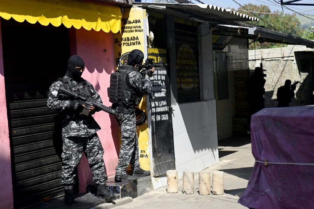 25 Killed In Police Raid On Rio Slum