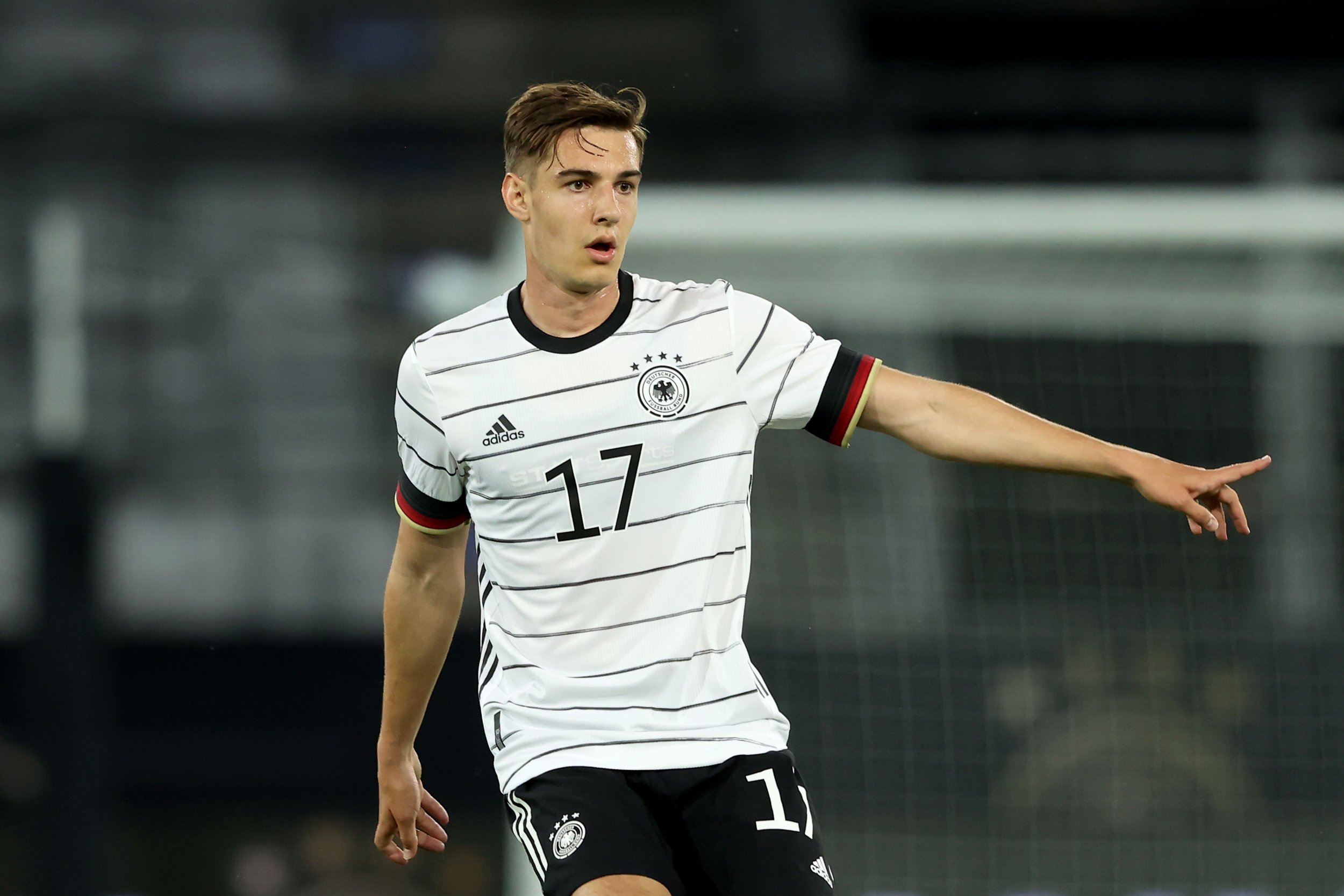 Soccer Star Florian Neuhaus Announces Baby'S Arrival - nwibukb