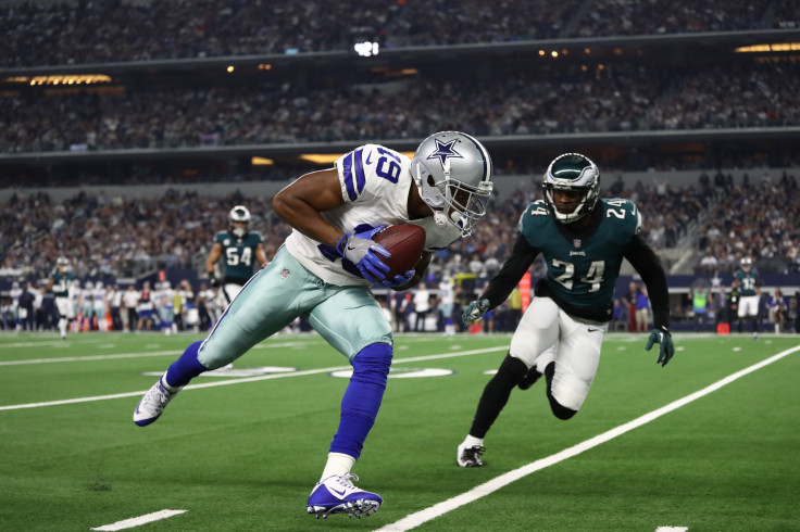 Amari Cooper #19 of the Dallas Cowboys makes a pass reception against Corey Graham #24 of the Philadelphia Eagles at AT&T Stadium on December 09, 2018 in Arlington, Texas.