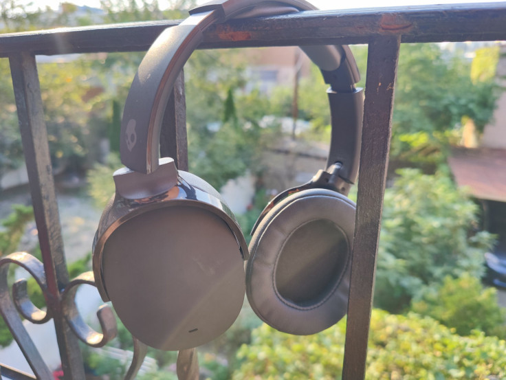 The Skullcandy Hesh ANC headset offers powerful active noise cancellation features in a flimsy-feeling body