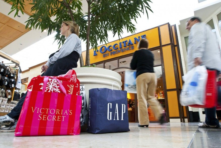 Shoppers at a U.S. mall looking for bargains.