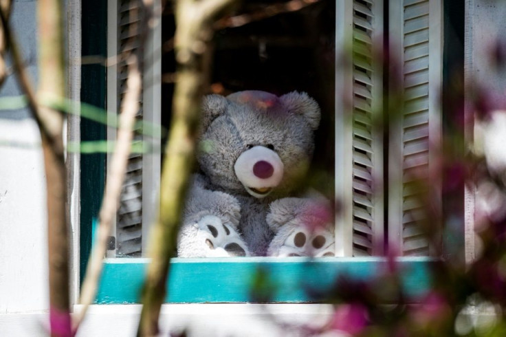 Stuffed toys (mostly teddy bears) are being placed in windows or under porches in Washington -- part of a neighborhood scavenger hunt inspired by a popular children's book to give kids a fun and safe activity during the coronavirus lockdown