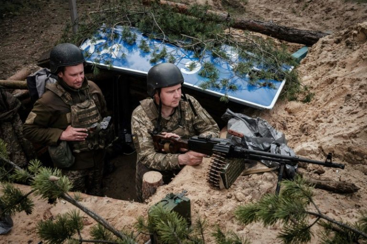 Representation. Ukrainian soldiers fighting Russian troops in the Donbas region.