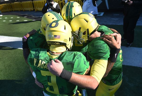 Led by QB Vernon Adams Jr. (#3), the Oregon Ducks rank No. 4 nationally in total offense.