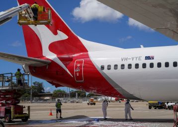 Qantas begins preparing and equipping planes for return of international flights in Sydney