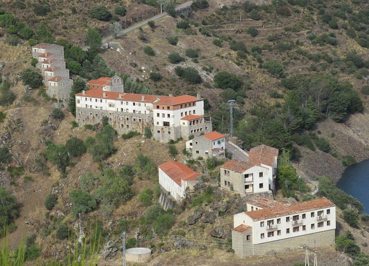Salto de Castro, abandoned village in Zamora (Spain), taken from "Miradouro da Penha das Torres", a lookout in the municipality of Miranda do Douro (Portugal).