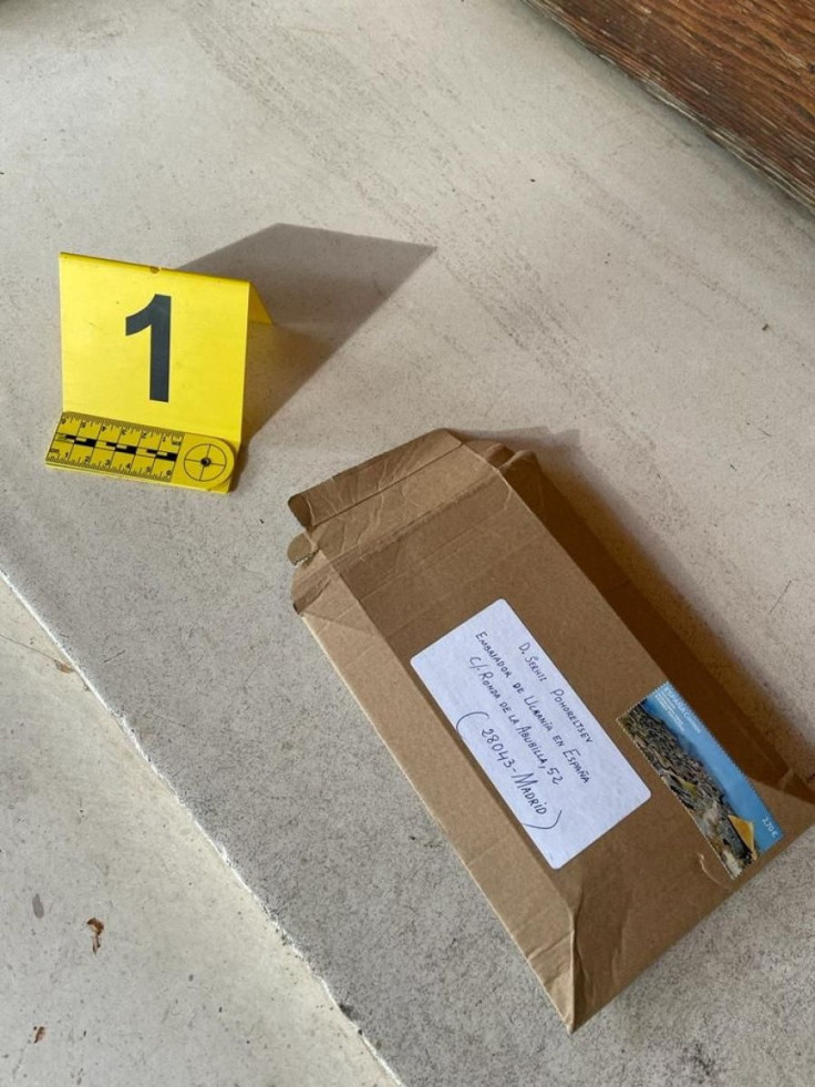 An employee of the Ukrainian Embassy in Madrid sustained injuries while handling a letter that arrived with the embassy's regular mail delivery.