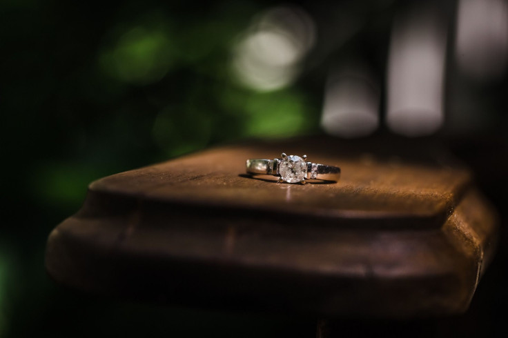 Representation. A diamond ring.