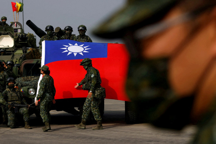 Lực lượng vũ trang Đài Loan tổ chức hai ngày diễn tập thường kỳ để thể hiện khả năng sẵn sàng chiến đấu trước kỳ nghỉ Tết Nguyên đán tại một căn cứ quân sự ở Cao Hùng