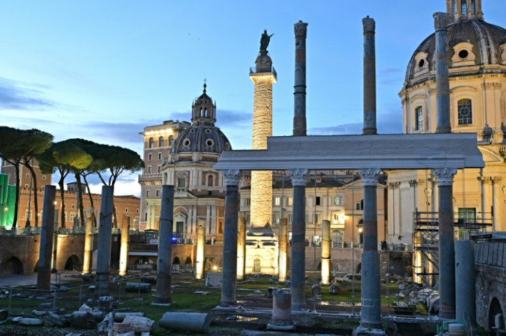 Engineers returned three green marble columns to their proper place atop granite pillars.