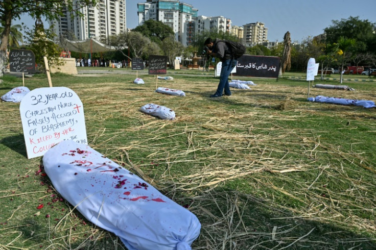 In Pakistan, activists displayed fake bodies representing the victims of domestic and other violence against women