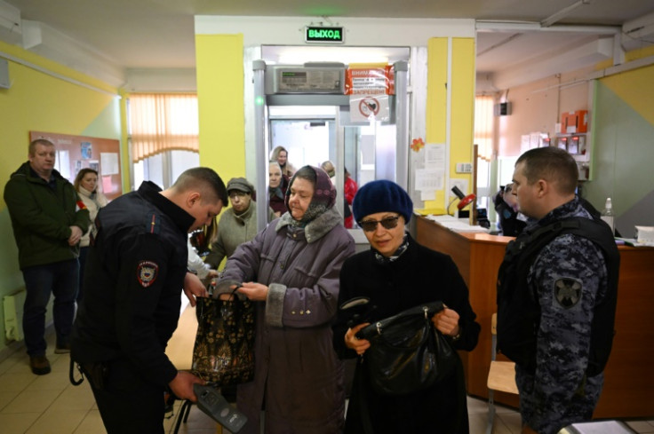 Navalny's widow Yulia Navalnaya had called on people to go to polling stations at the same time and spoil their ballots