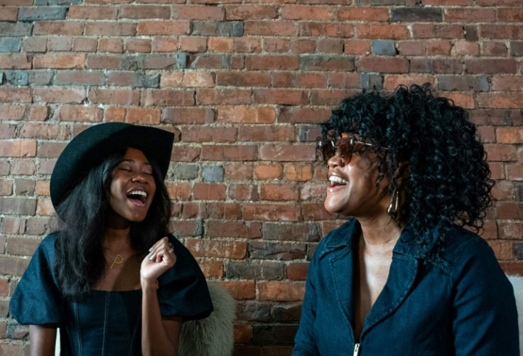 Prana Supreme (L) and Tekitha Diggs of O.N.E The Duo sing an a cappella version of one of their songs in Nashville