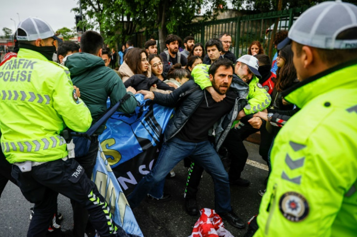 Turkish police clashed with protesters trying to reach Taksim Square in Istanbul for May Day rallies