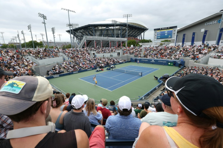 Five-set drama: Fans watch as Nuno Borges saves three match points to defeat Jakub Mensik