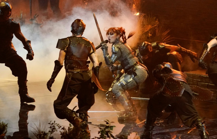 Chappell Roan channeled Joan of Arc for her debut MTV VMA performance