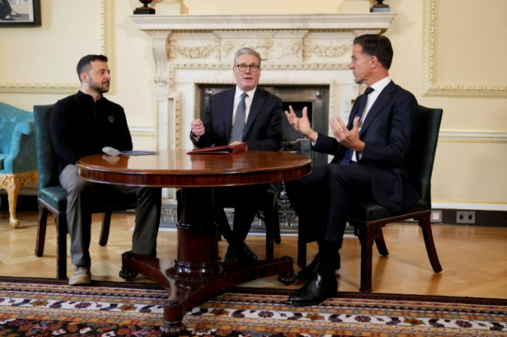 Keir Starmer (C) hosted Volodymyr Zelensky (L) and Mark Rutte (R) at his official Downing Street residence