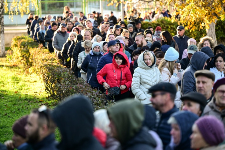 Turnout was higher than in the first round on October 20