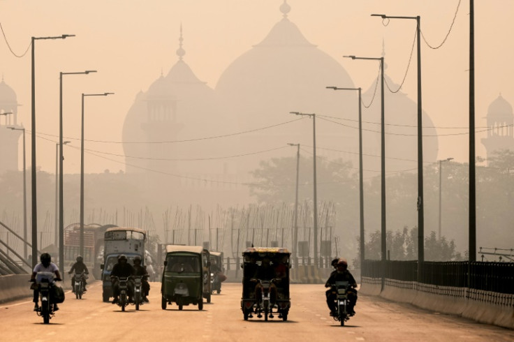 The UN has pinpointed vehicles as the number one culprit in Pakistan's smog problem