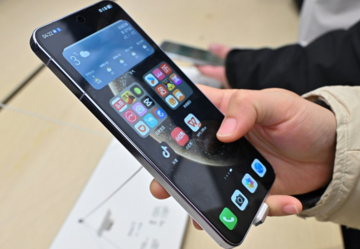 The Mate 70 is Huawei's first smartphone equipped with a fully homegrown operating system