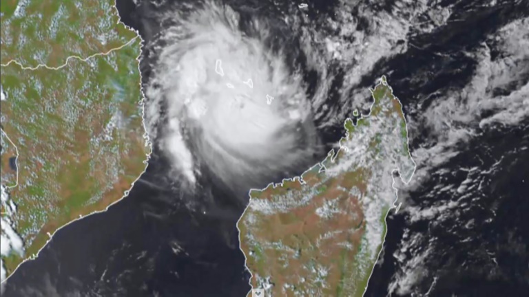 Tropical Cyclone Alfred Strengthens In Coral Sea: Will It Impact ...