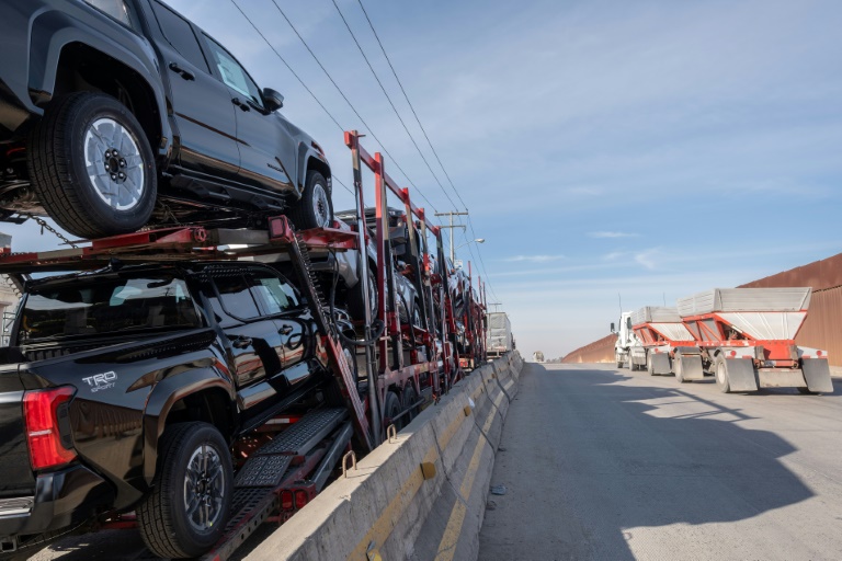 Mexican Farmers, Auto-parts Makers Urge Dialogue With US