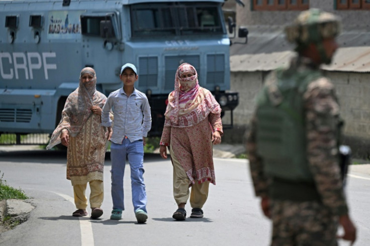 Days of repeated gunfire along the India-Pakistan border escalated into artillery shelling